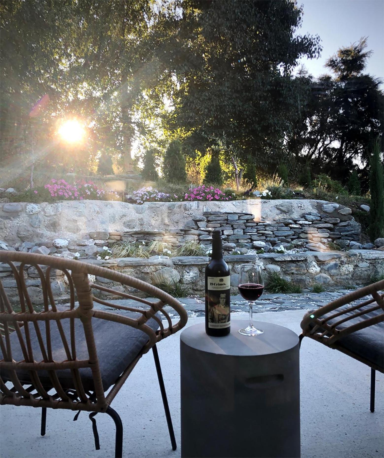 The Hidden Spring Hotel Уанака Екстериор снимка